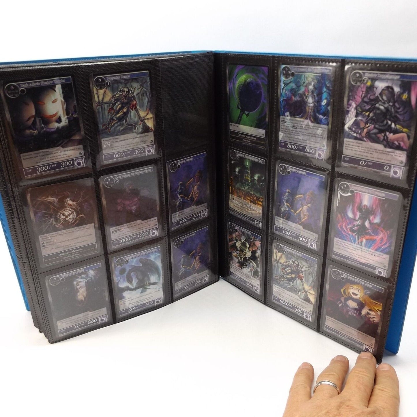BOOK OF 288 PLUS FORCE OF WILL GAME CARDS IN PROTECTIVE SLEEVES