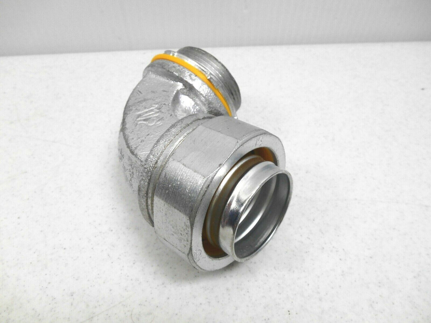 (1) CROUSE-HINDS LT15090 1-1/2" 90 DEGREE LIQUID TIGHT CONNECTOR UNINSULATED